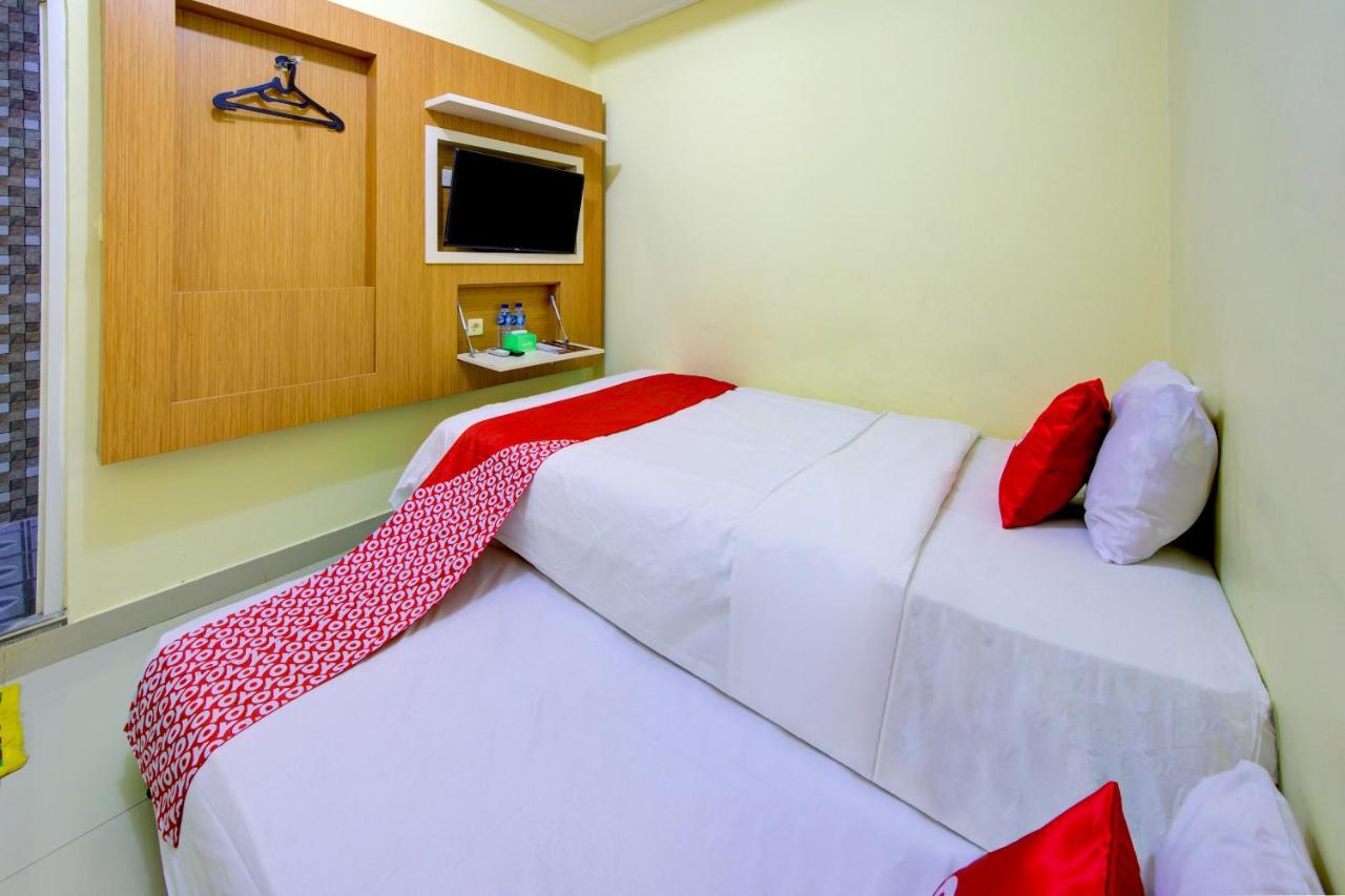 Oyo 3791 Hotel Kja Tegal  Exterior foto